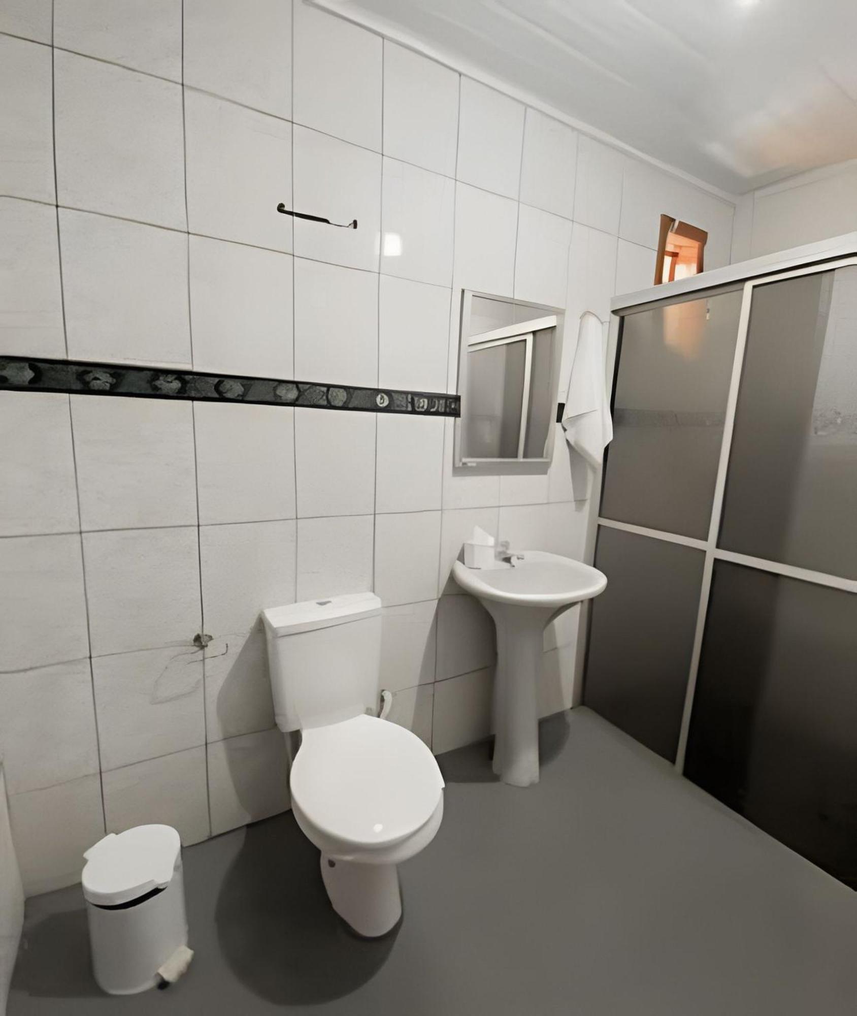 Casa Com 3 Suites E 1Quarto Piscina Ar Para 10 Hospedes Foz do Iguaçu Esterno foto